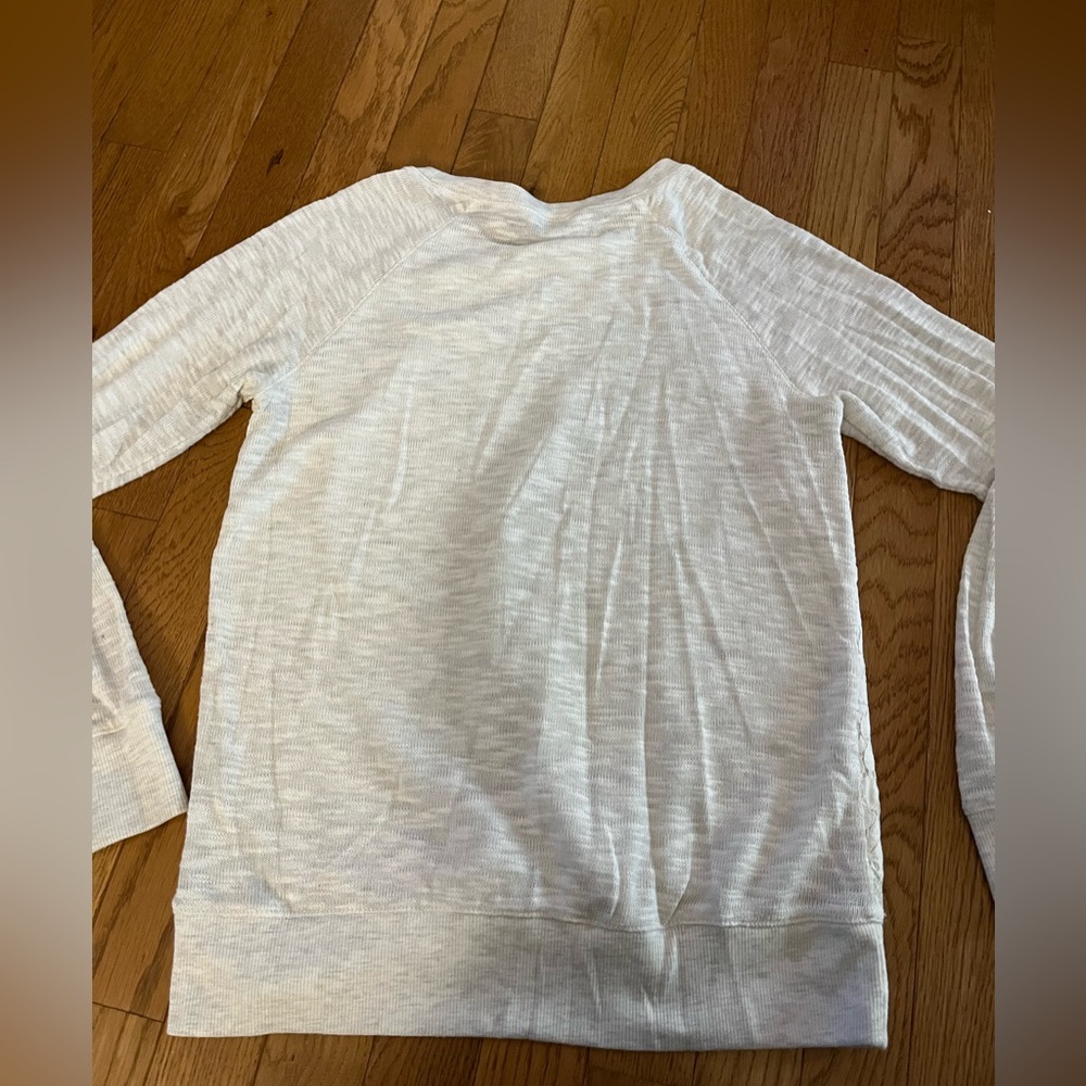 Reitmans Lace Floral long sleeve shirt , size petites small. - Picture 4 of 11